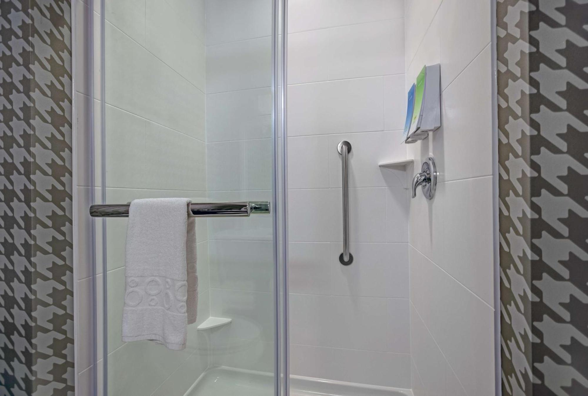Home2 Suites By Hilton Richmond Luaran gambar